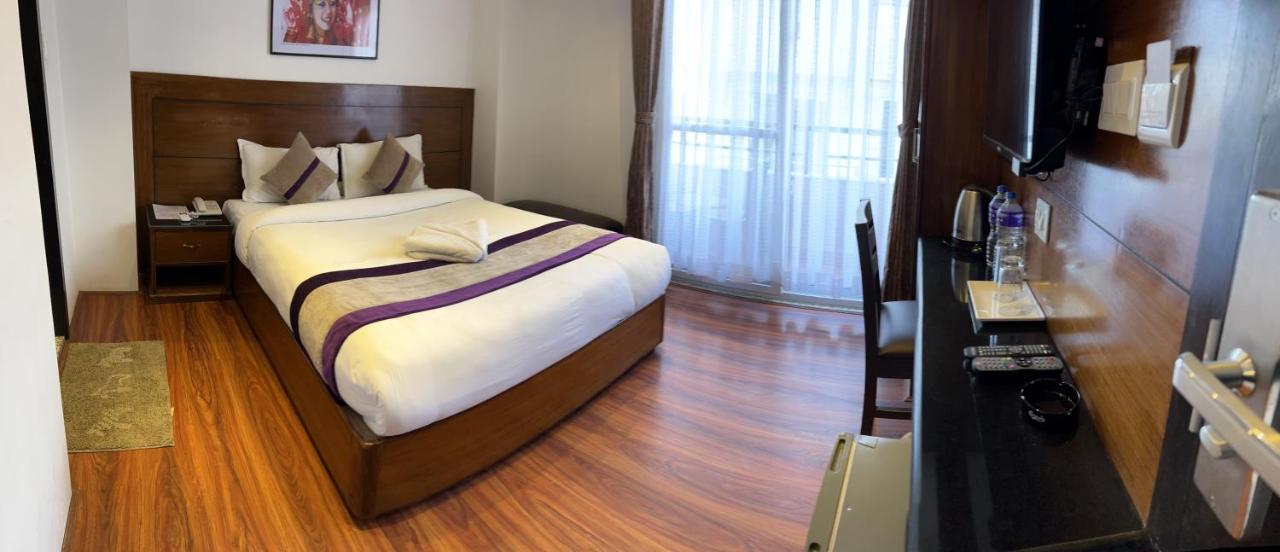 Hotel New Era Kathmandu Bagian luar foto