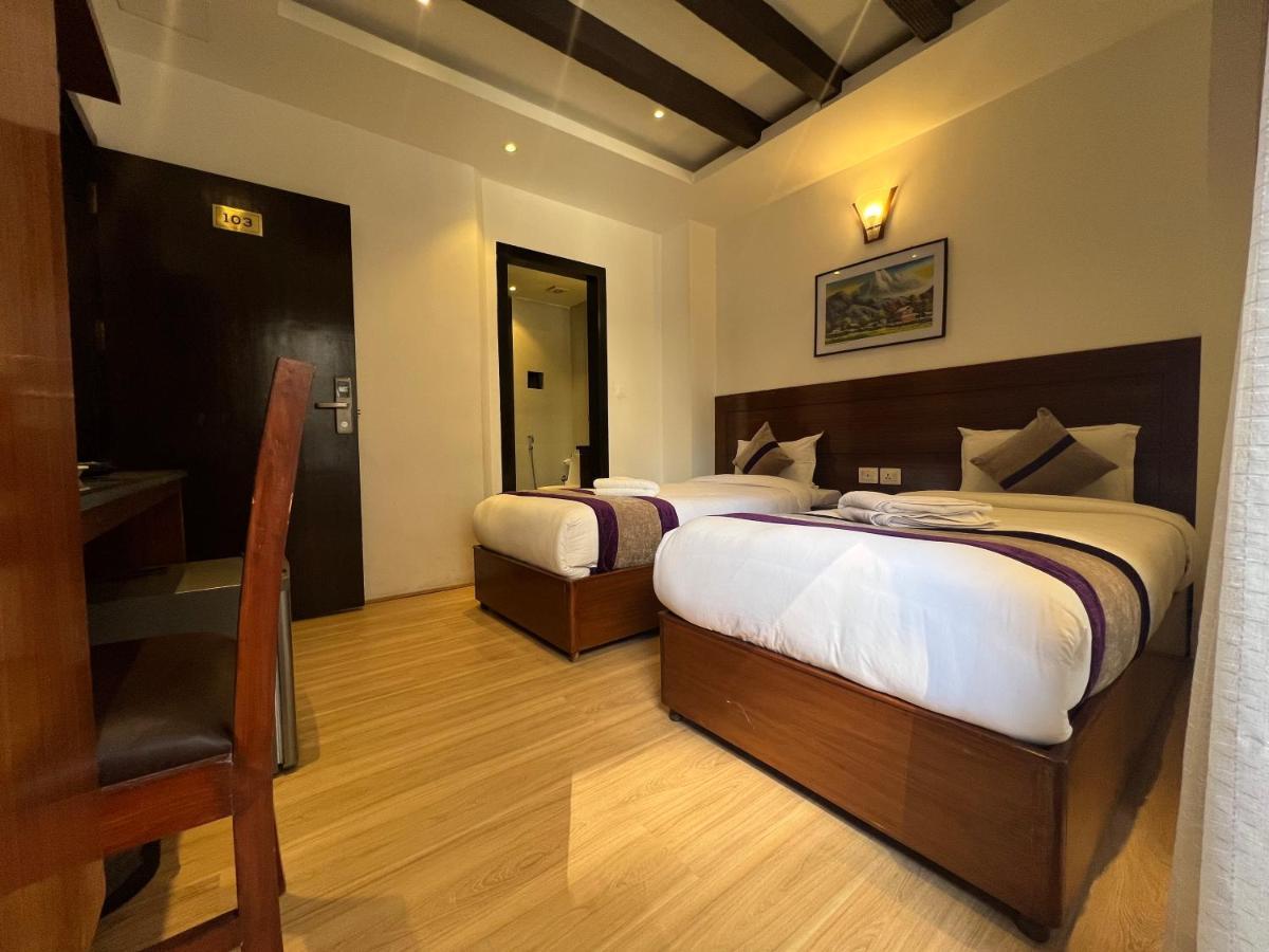 Hotel New Era Kathmandu Bagian luar foto