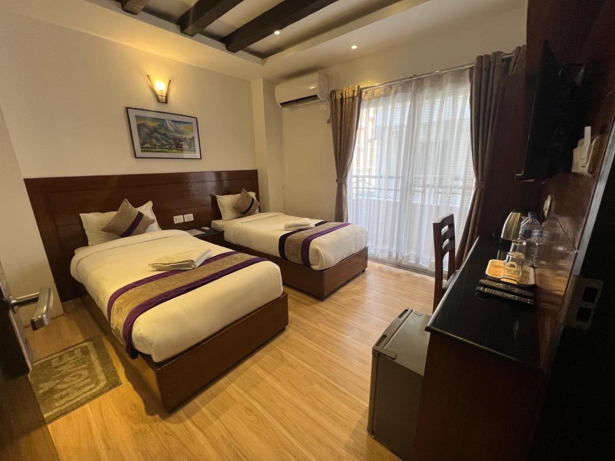Hotel New Era Kathmandu Bagian luar foto