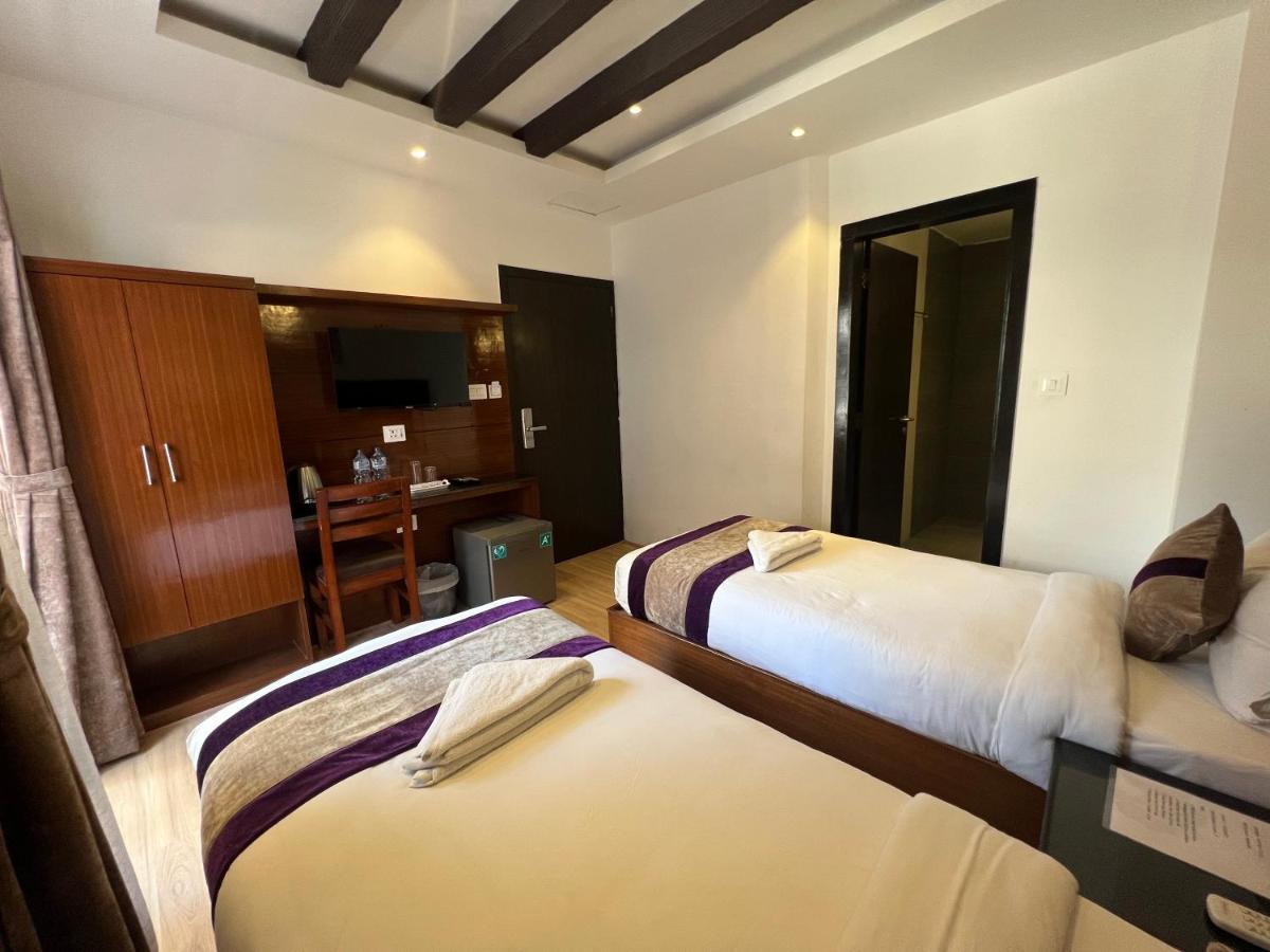 Hotel New Era Kathmandu Bagian luar foto